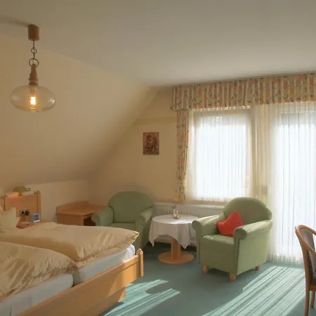 Zueschener Bauernstuben بيت ضيافة 3*